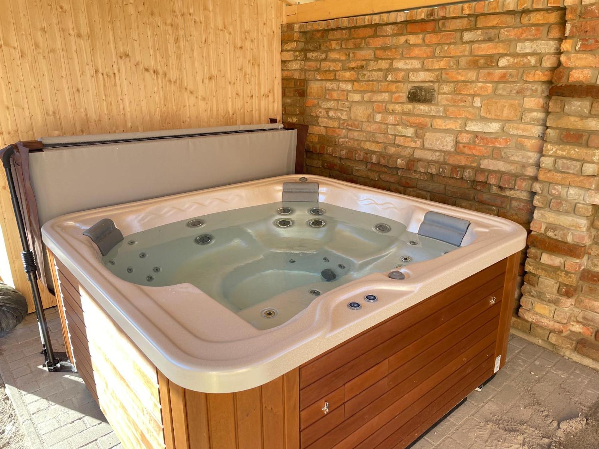 Balaton Apartman Balatonmariafurdo Bagian luar foto