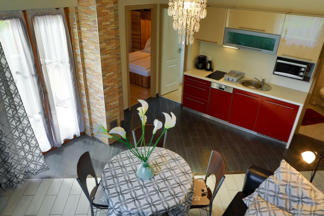 Balaton Apartman Balatonmariafurdo Bagian luar foto
