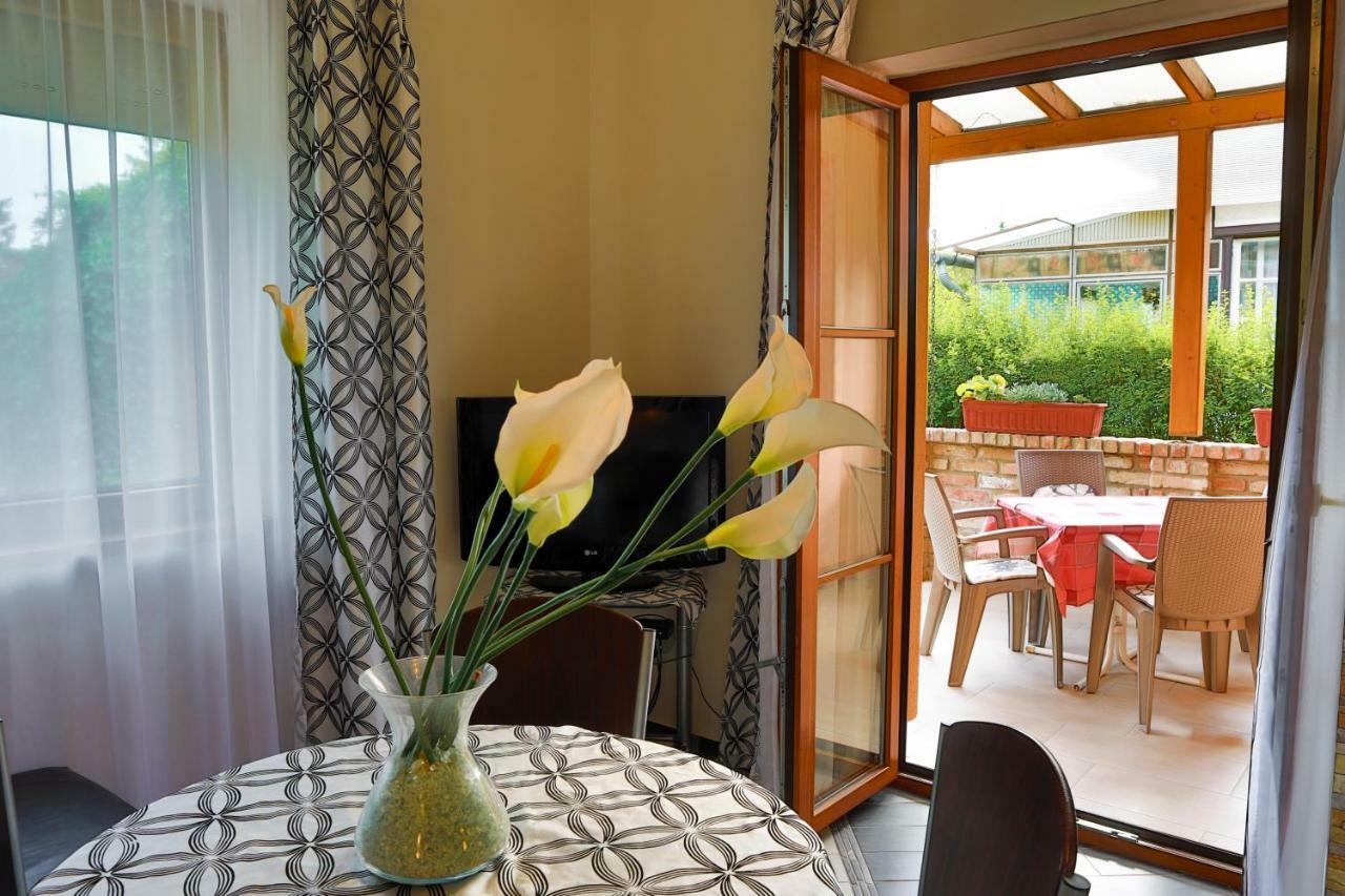 Balaton Apartman Balatonmariafurdo Bagian luar foto